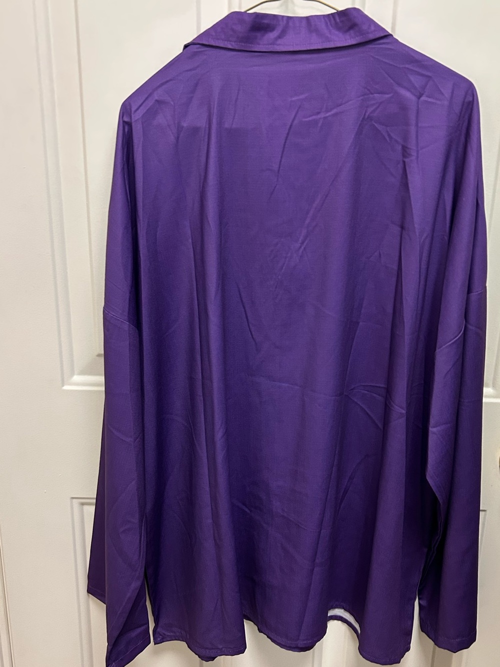 V-Neck 3/4 Sleeve Top in Purple -Printed Floral Design - Picture 6 of 8